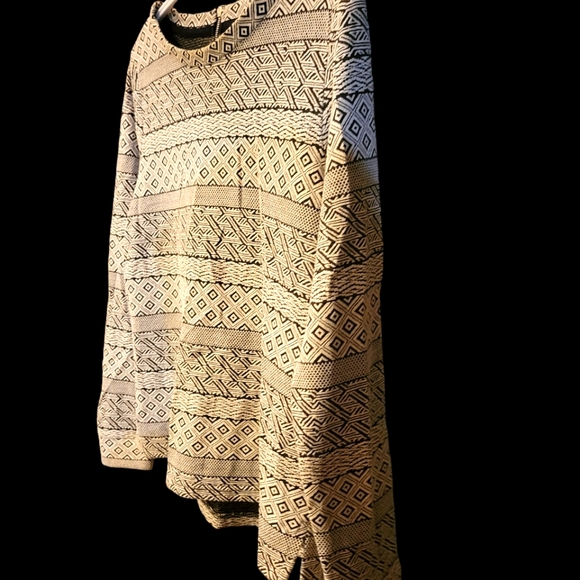 Jacqueline de Young Long Sleeve Dress Shirt - Picture 3 of 3